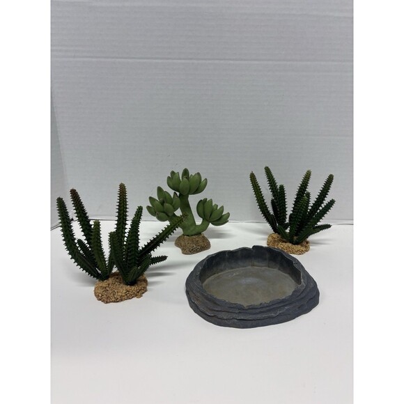 Lot Of 4 Aquarium Pieces For Any enclosure - Picture 1 of 5